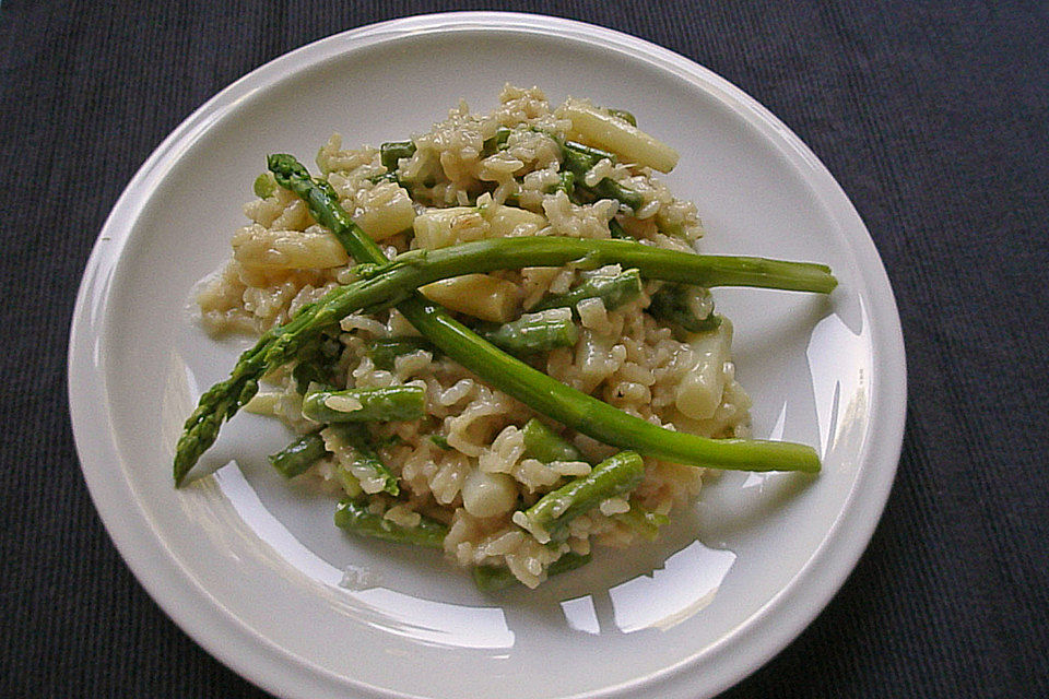 Risotto mit grünem Spargel und Parmesan