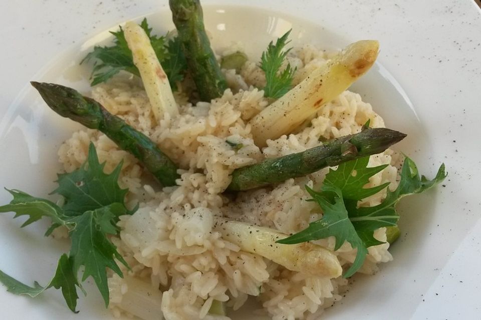 Risotto mit grünem Spargel und Parmesan