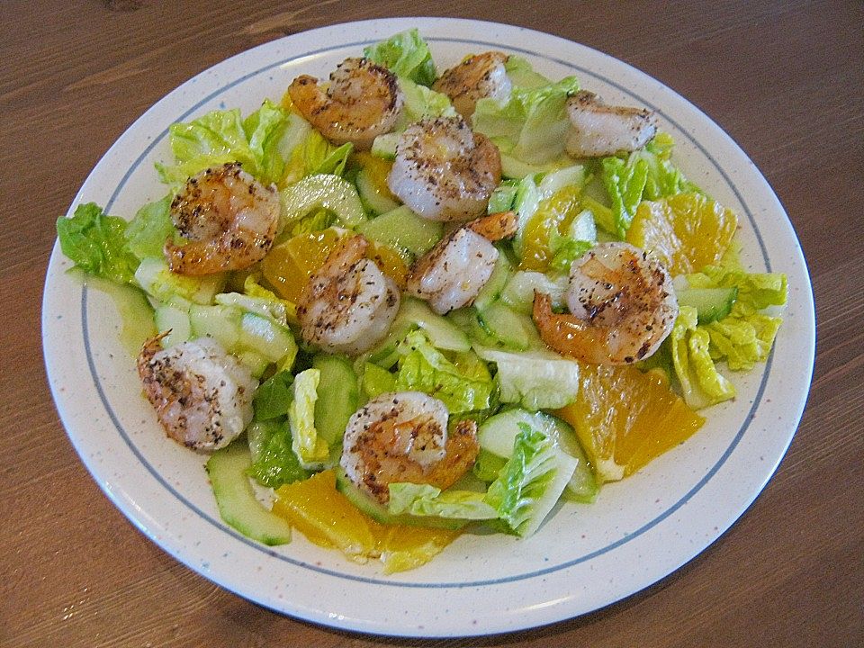 Orangen - Gurken - Salat mit gebratenen Garnelen von Cohal| Chefkoch