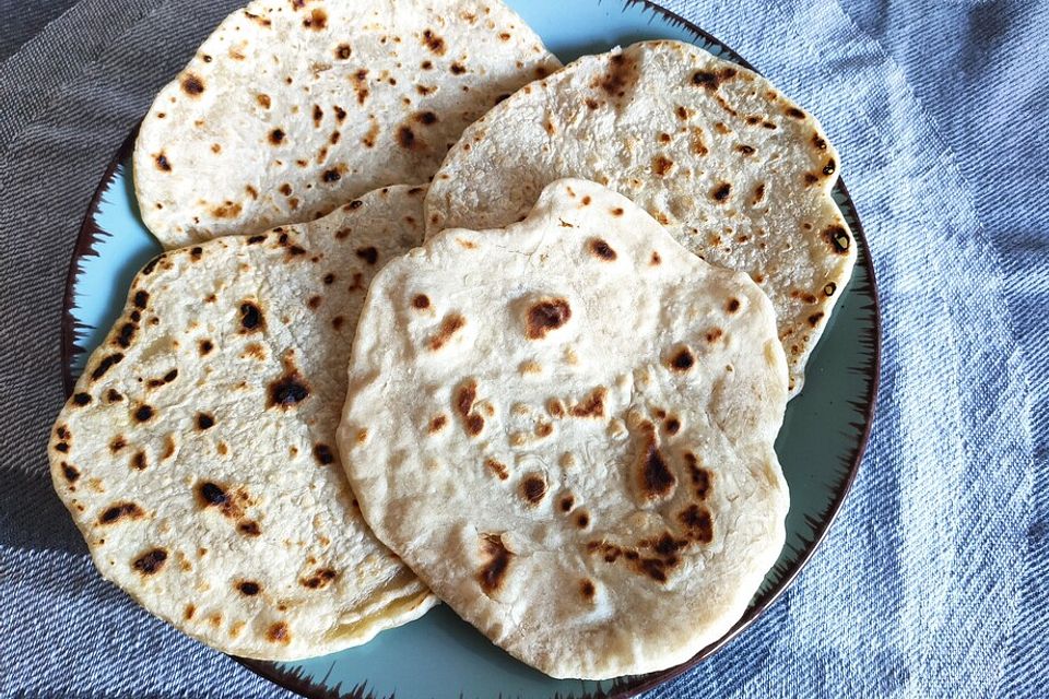 Chapati - indisches Fladenbrot Chapati - indisches Fladenbrot