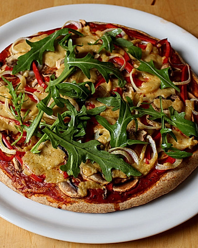 Vegane Pizza mit Hefeschmelz