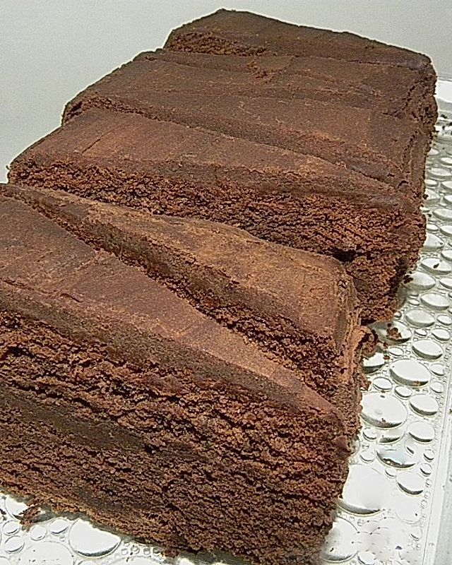 Schokoladenkuchen mit cremigem Kern