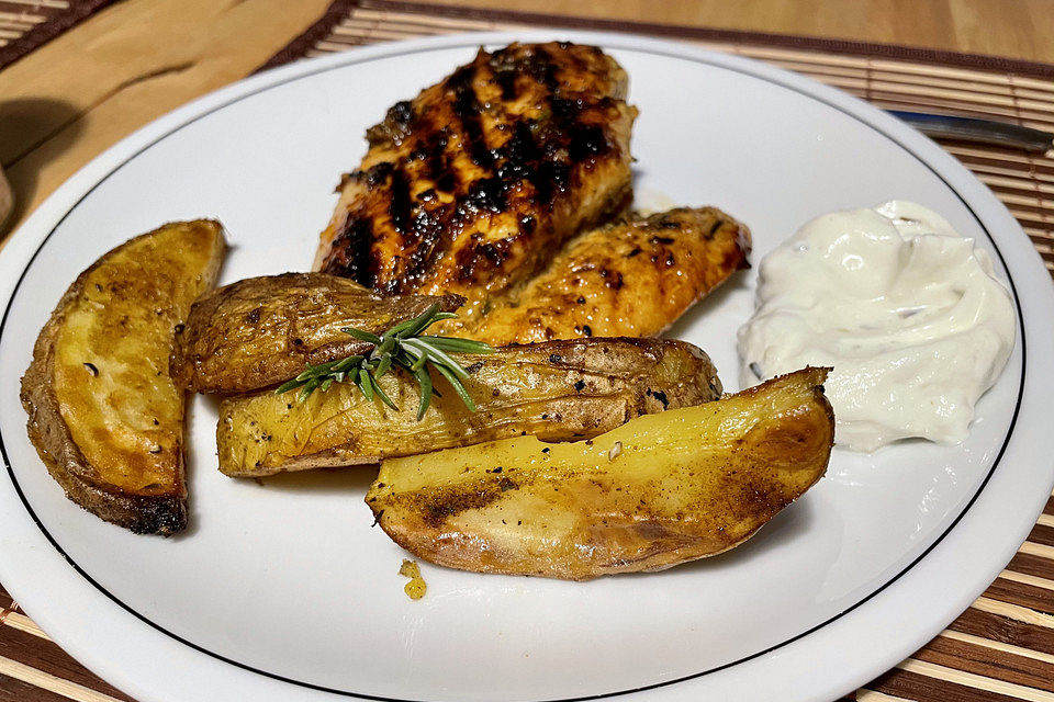 Gegrillte Hähnchenflügel in Knoblauch - Honig - Marinade