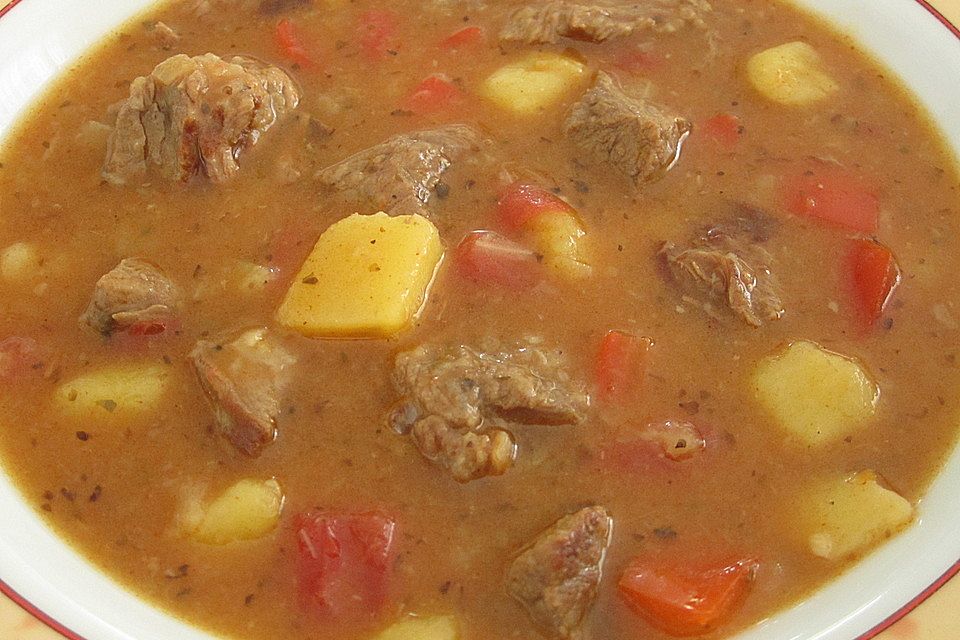 Budapester Gulyassuppe