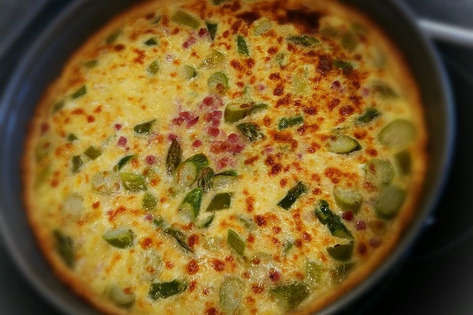 Spargelquiche mit Schinken