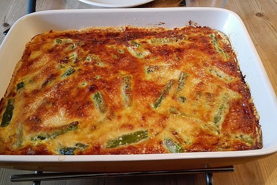 Spargelquiche mit Schinken