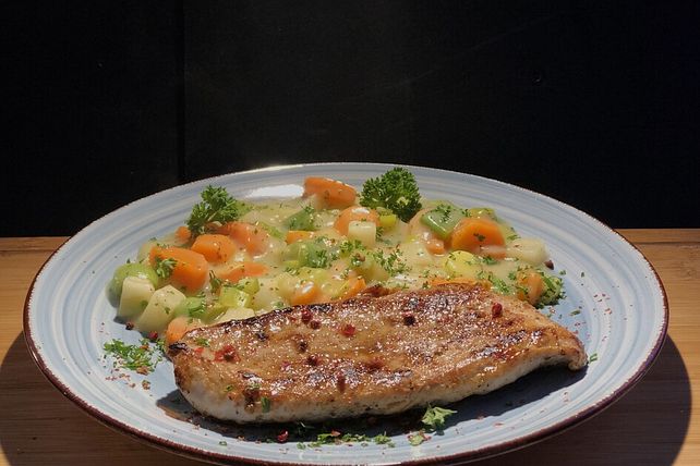 Naturschnitzel mit Gemüsesoße von bunny_700| Chefkoch Naturschnitzel mit Gemüsesoße von bunny_700| Chefkoch