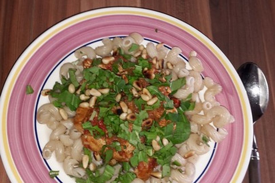 Penne mit Hähnchenbrust und Rucola