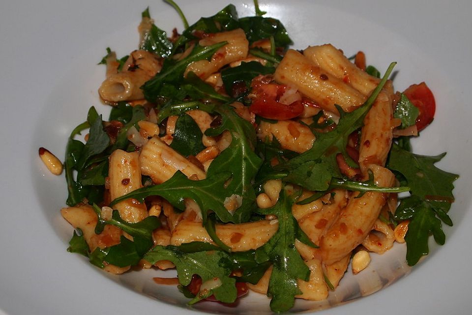 Penne mit Hähnchenbrust und Rucola