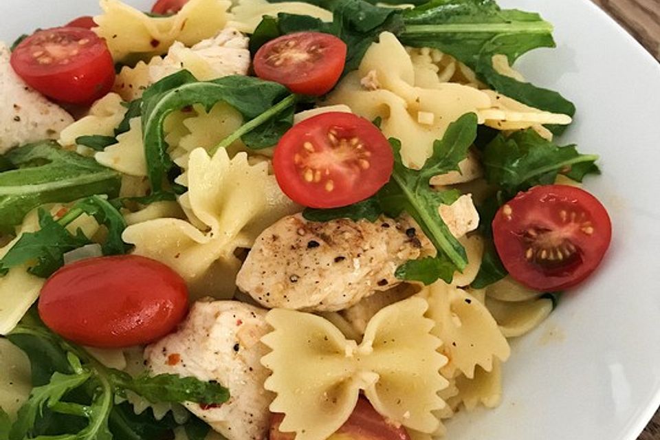 Penne mit Hähnchenbrust und Rucola