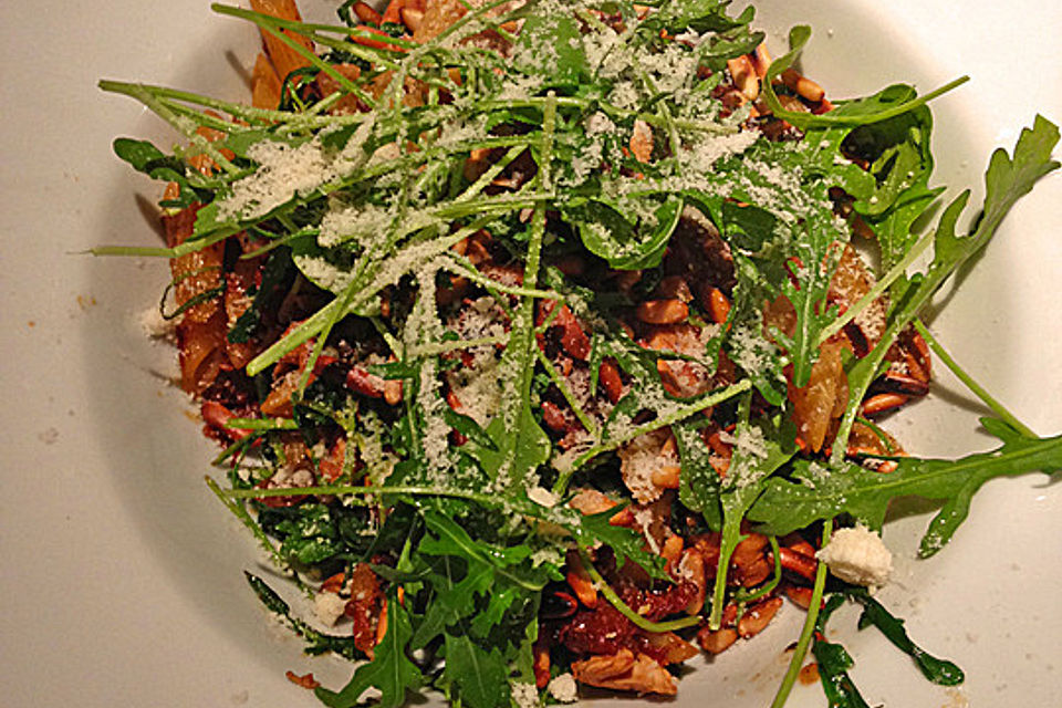 Penne mit Hähnchenbrust und Rucola