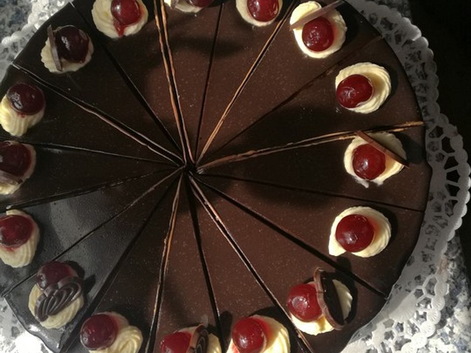 Nougat - Kirsch - Torte von fakessa | Chefkoch