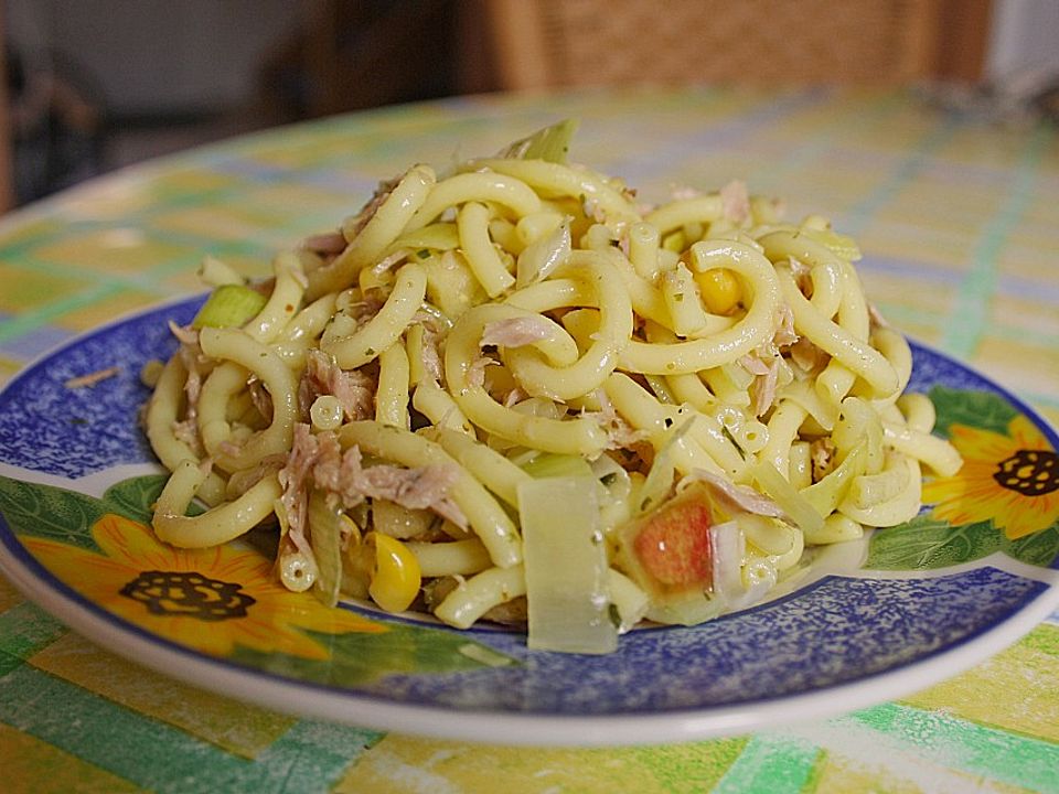 Thunfisch - Nudelsalat von Maxiwölkchen| Chefkoch