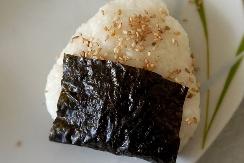 Onigiri mit Thunfisch - Mayonnaise - Füllung