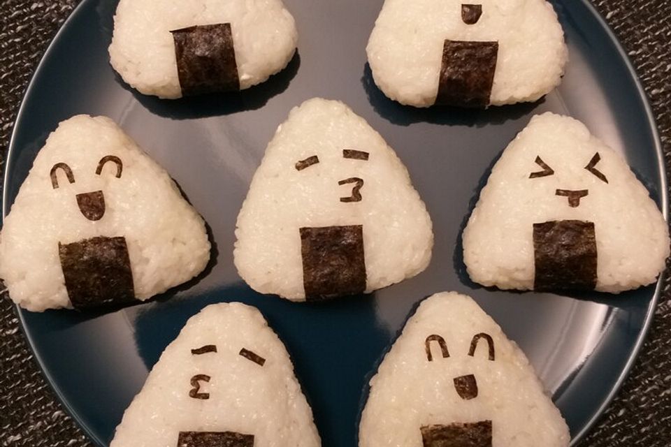 Onigiri mit Thunfisch - Mayonnaise - Füllung