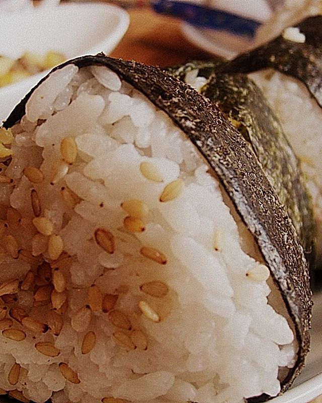 Onigiri mit Thunfisch - Mayonnaise - Füllung