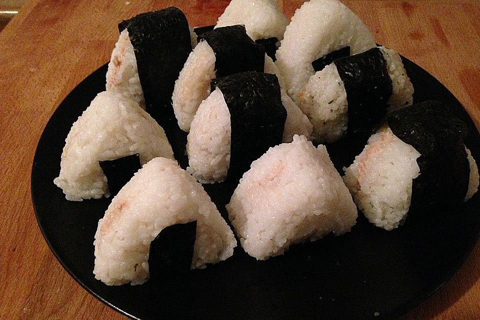 Onigiri mit Thunfisch - Mayonnaise - Füllung