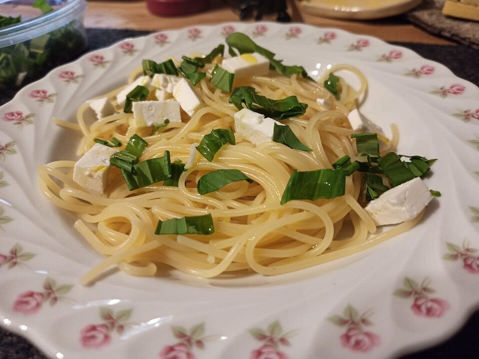 Nudelsalat mit Fetakäse und Rucola von xmas87| Chefkoch