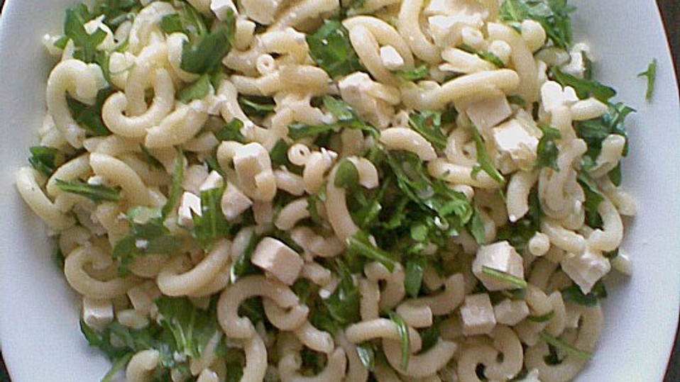 Nudelsalat mit Fetakäse und Rucola von xmas87