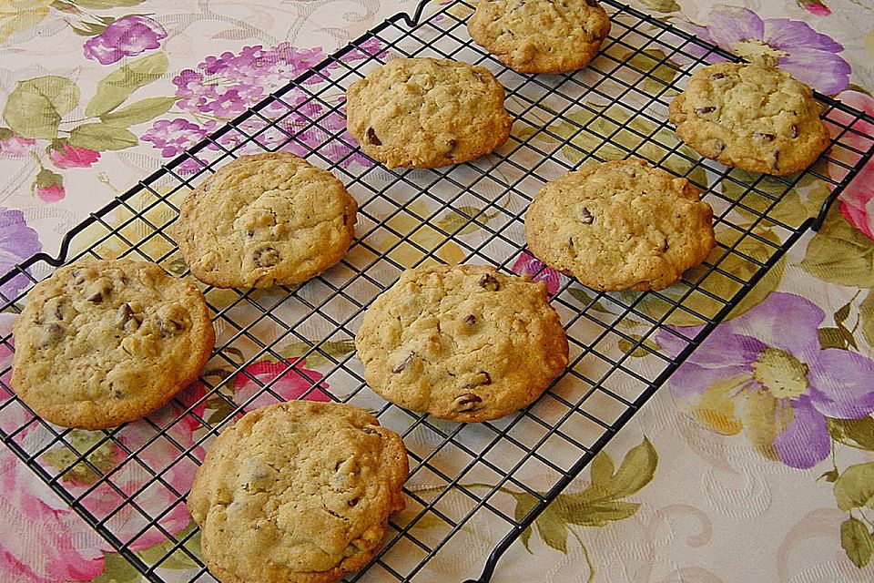 Cookies mit Schokostückchen und Macadamia - Nüssen