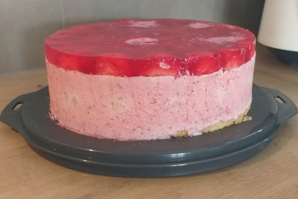 Windbeuteltorte mit Erdbeersahne