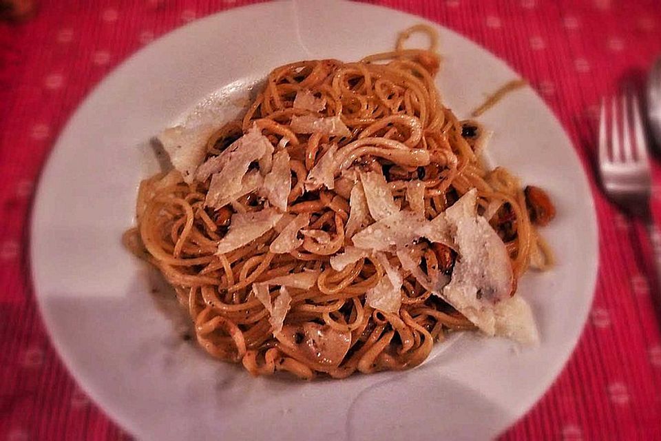 Tintenfisch - Spaghetti mit Limettensauce und Salbei