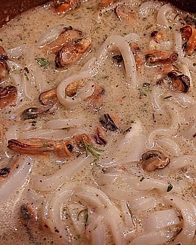 Tintenfisch - Spaghetti mit Limettensauce und Salbei