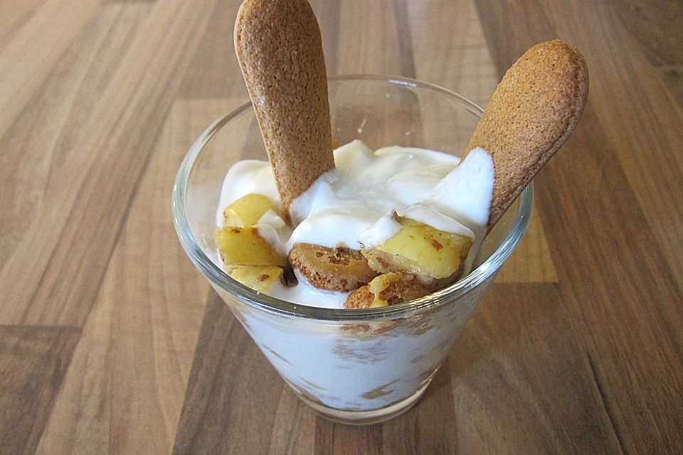 Apfel Joghurt Schichtdessert