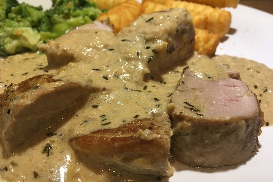 Schweinefilet mit Senf-Sahnesauce