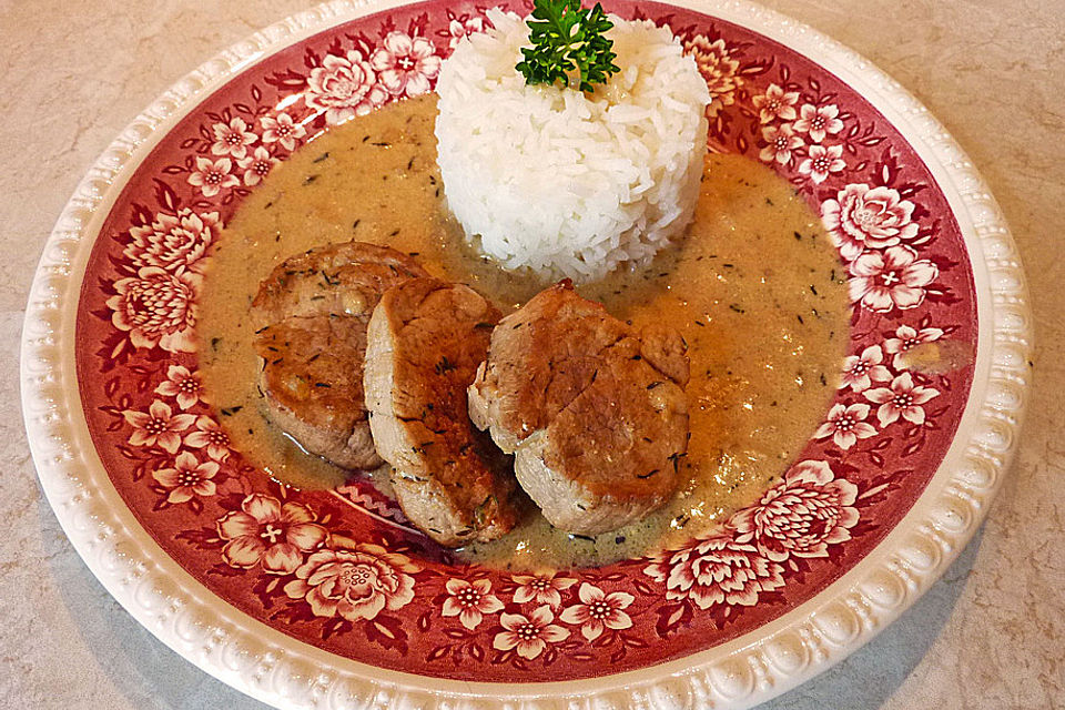 Schweinefilet mit Senf-Sahnesauce