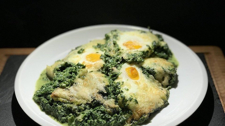 Spinat und Ei - mit Käse überbacken von Küwalda| Chefkoch