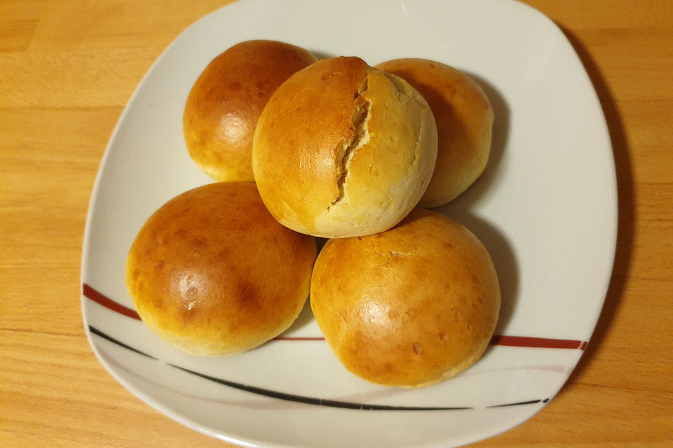 Weiche Brötchen in zig Varianten