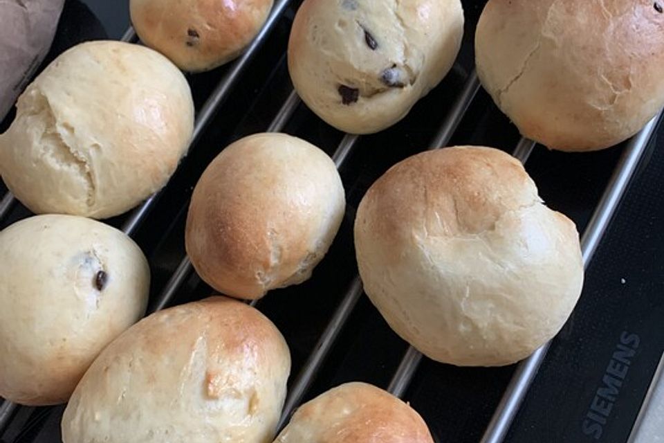 Weiche Brötchen in zig Varianten