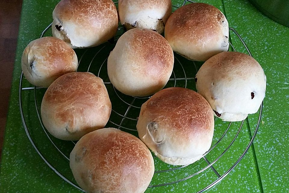 Weiche Brötchen in zig Varianten