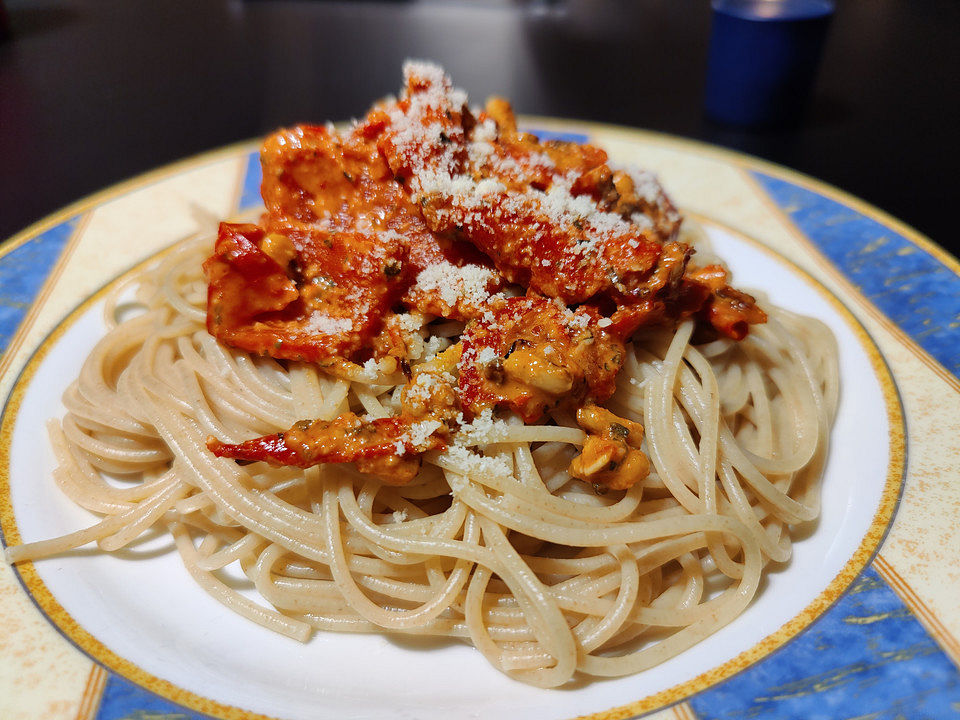 Vollkornspaghetti mit Paprikapesto von purple_sail| Chefkoch