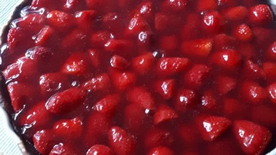 Erdbeertarte mit weißer Schokoladencreme von dashonigkuchenpferd