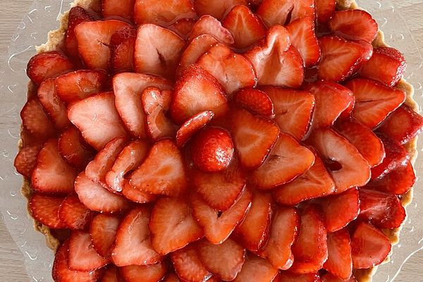 Erdbeertarte mit weißer Schokoladencreme von dashonigkuchenpferd | Chefkoch