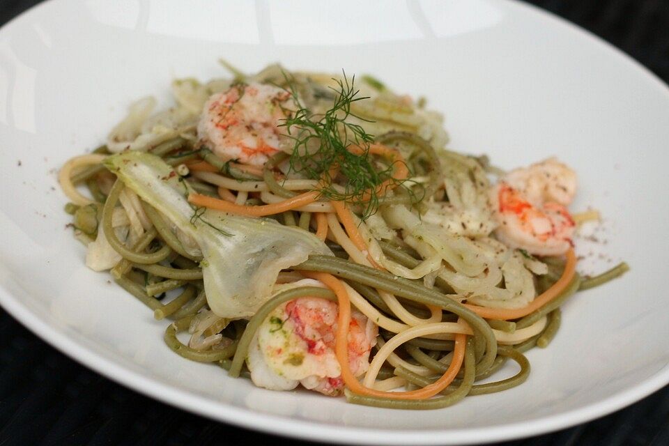 Spaghettini mit Garnelen und Fenchel