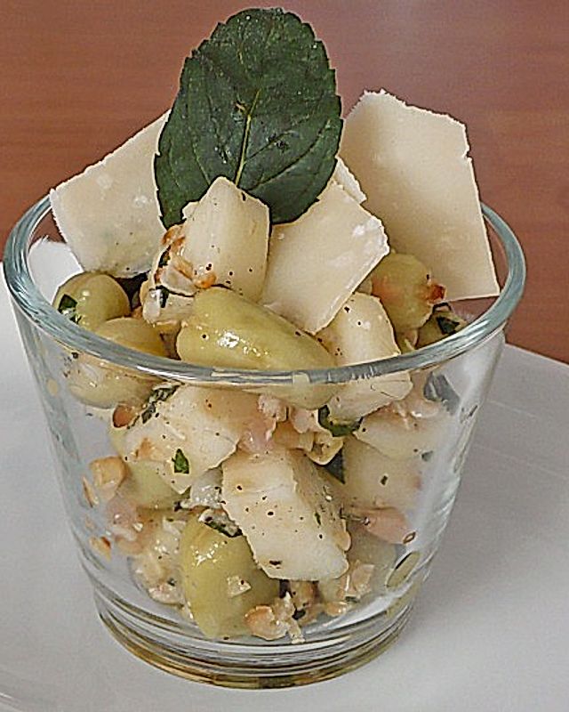 Fruchtiger Saubohnensalat