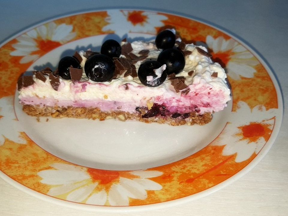 Heidelbeer-Cheesecake auf Knusperboden von experimentell| Chefkoch