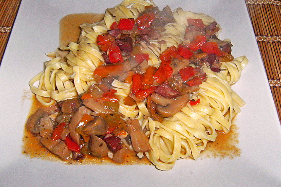 Champignon - Paprika - Weißwein - Sauce