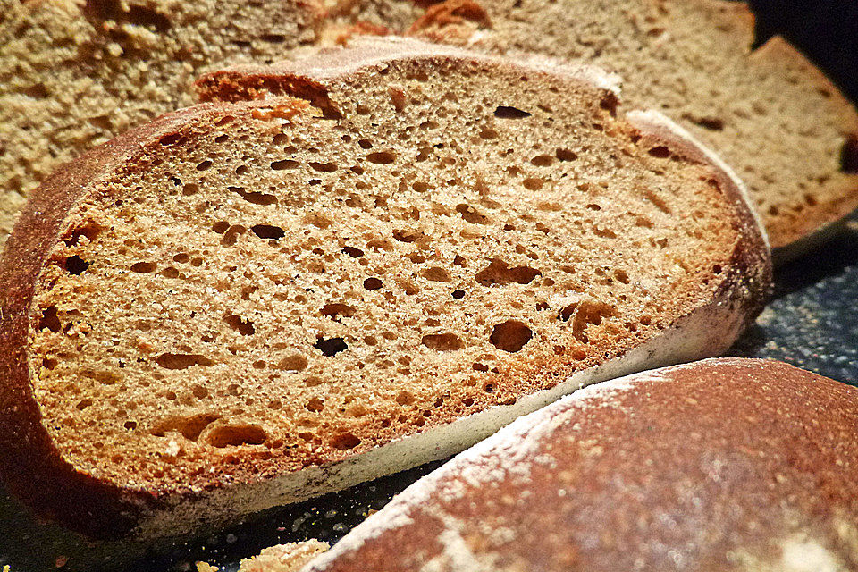 Einfaches Roggensauerteigbrot nach meiner Art