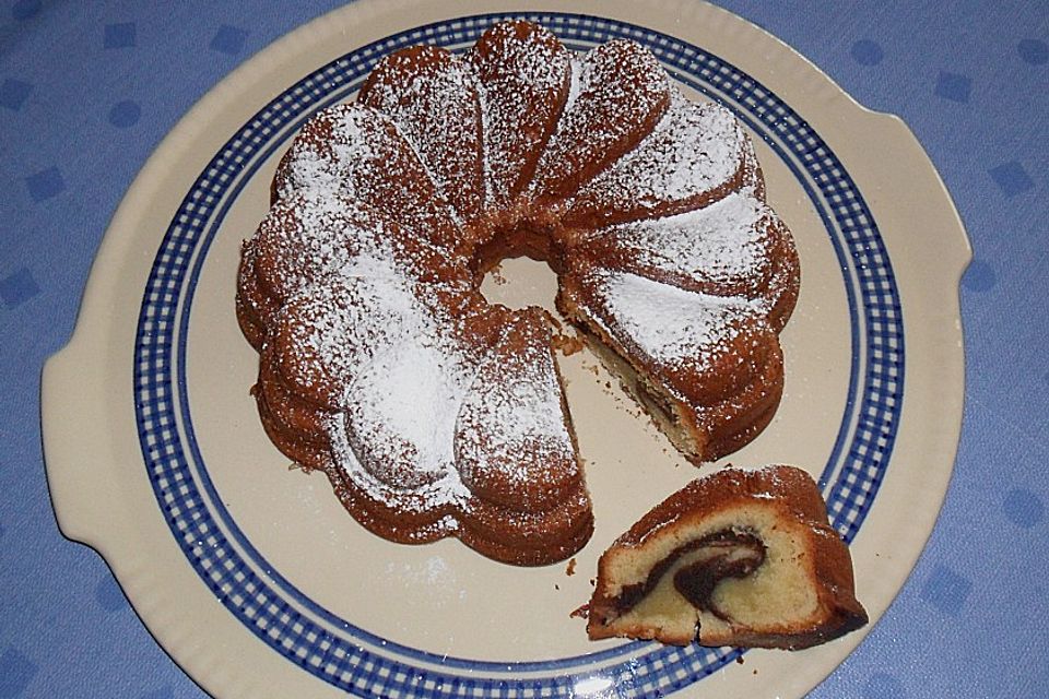 Marzipan-Marmor Kuchen