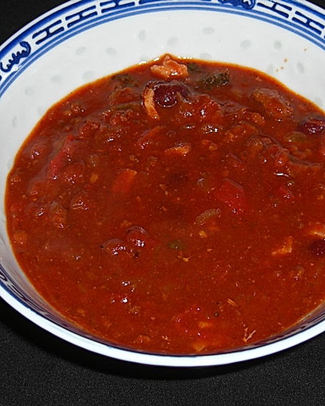 Mexikanische Suppe mit Avocadocreme