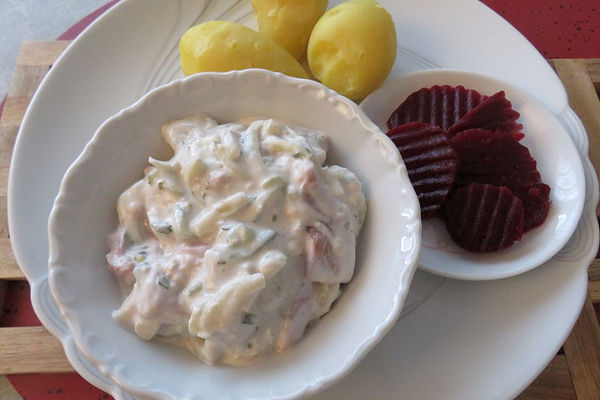 Matjessalat mit Schlagsahne und Joghurt von gerd-asmussen | Chefkoch