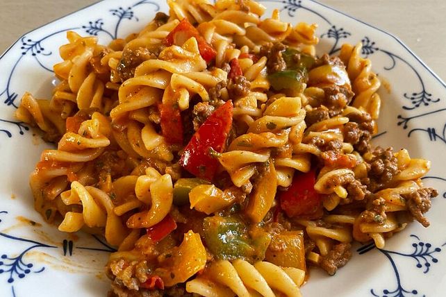 Nudelpfanne mit Hackfleisch und Paprika von Engelchen083| Chefkoch