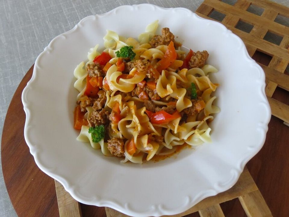 Nudelpfanne mit Hackfleisch und Paprika von Engelchen083| Chefkoch