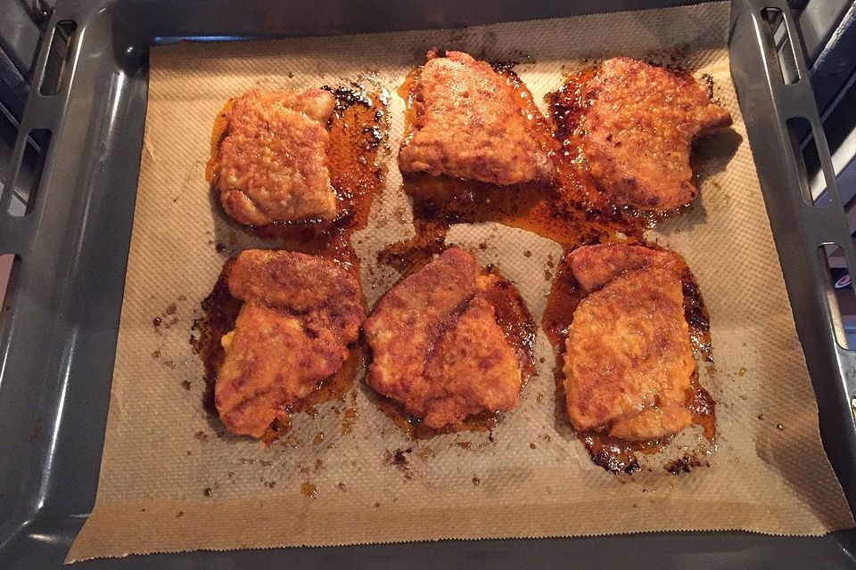 Panierte Schnitzel aus dem Backofen