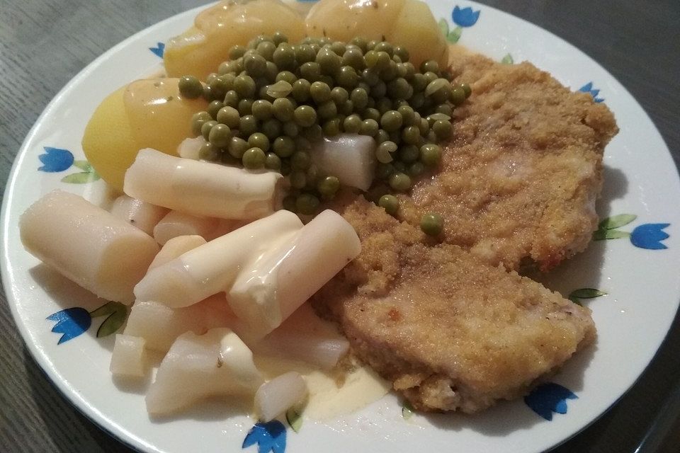 Panierte Schnitzel aus dem Backofen