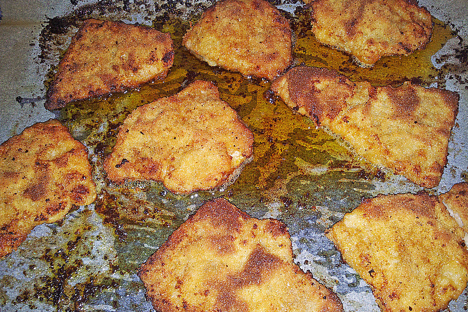 Panierte Schnitzel aus dem Backofen